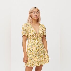 NWT Urban Outfitters Bettie Twist-Front Mini Dress Size Medium